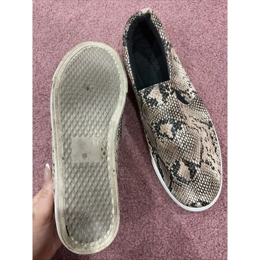 Soda shoes slide on size 8.5 gently worn